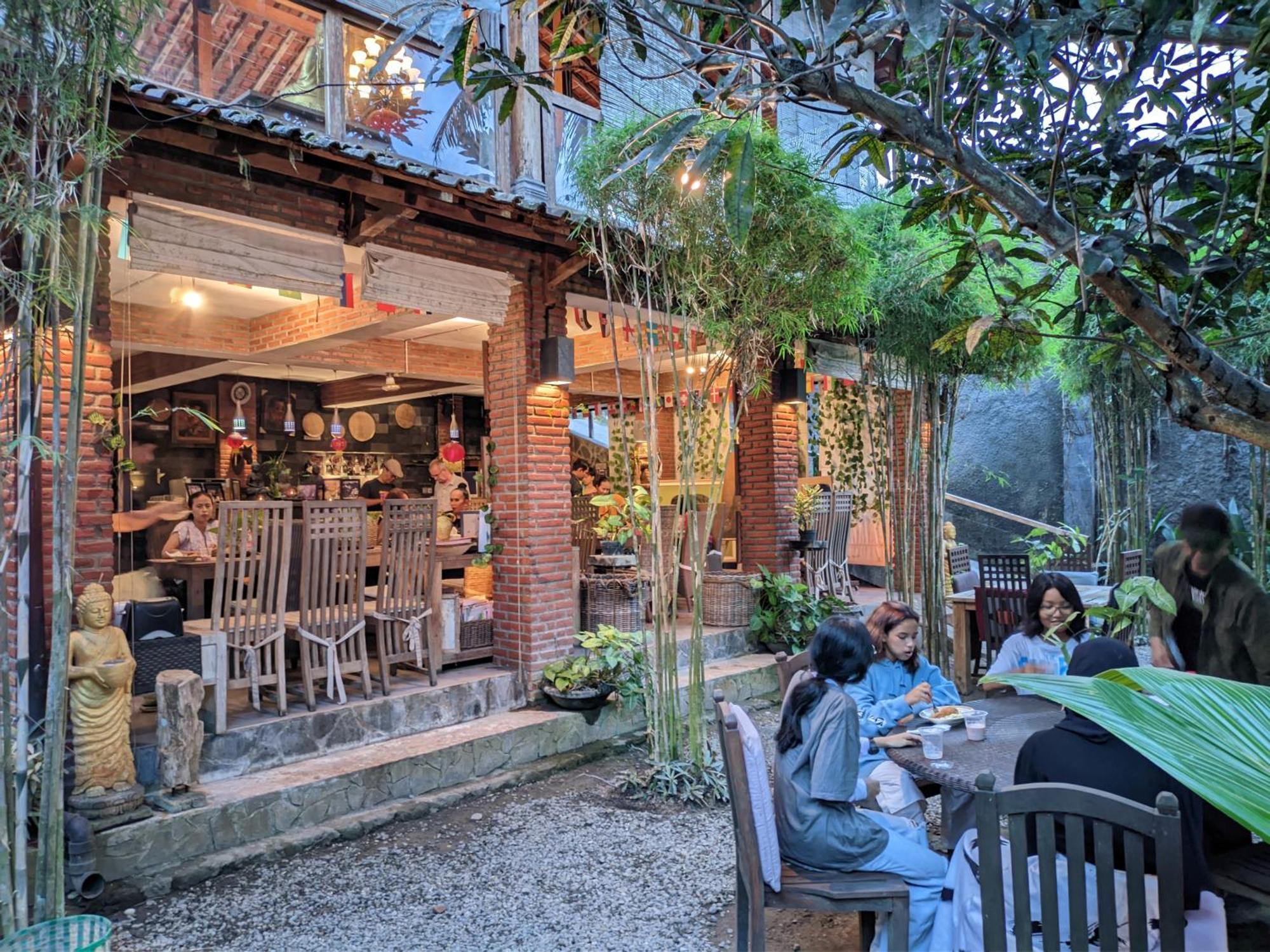 Astuti Gallery Homestay Yogyakarta Exteriér fotografie
